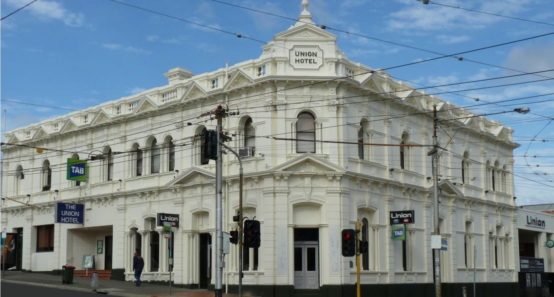 Local Beer Bars, Pub & Food – Union Hotel Ascot Vale