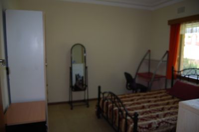 Female own rioom fully furnished, internet, bills included.