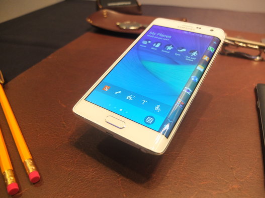 Selling Unlocked Brand New Apple iPhone 6 16gb /64gb /128GB including iPhone 6 Plus and Galaxy EDGE,