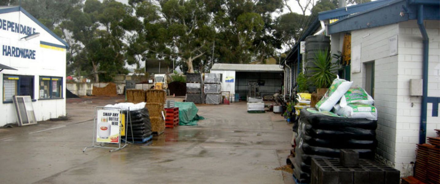 Paving and retaining wall supplies in Elizabeth