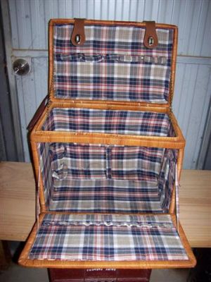 LARGE CANE LINE PICNIC BASKET