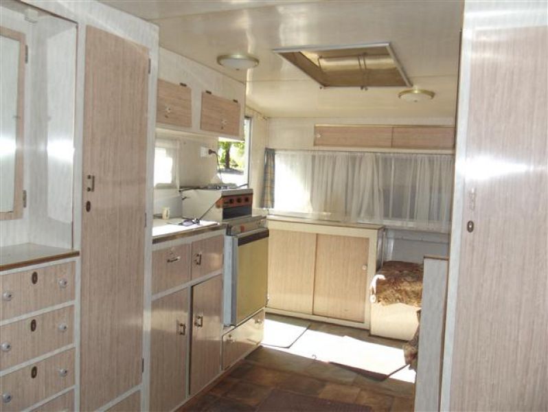 SN1625  VISCOUNT 16' CLASIC TOURER 