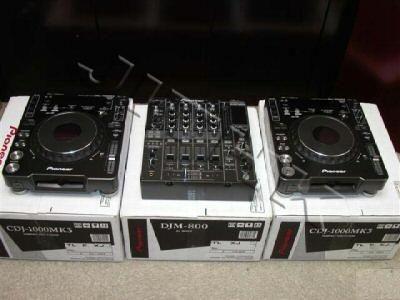 NEW DJ SET 2x PIONEER CDJ-2000 & 1x PIONEER DJM-2000 MIXER + HDJ 2000 HEADPHONEat 2650 Euro