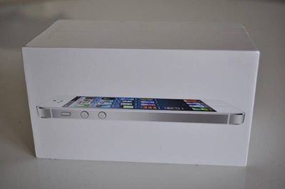 Brand New Apple Iphone 5  Skype: simplestoreltd1