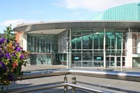 Specialized in Glass Repairs and Replacement Service – WestViewGlass.com.au 