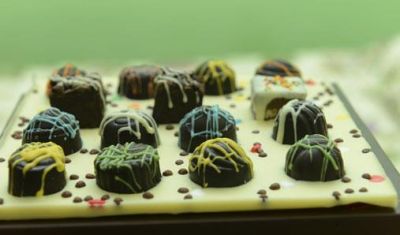 Gift customized chocolates to your friends India