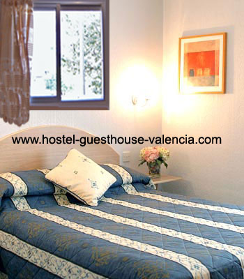 ValenciaRooms.net, affordable accommodation for las fallas in valencia only 30€