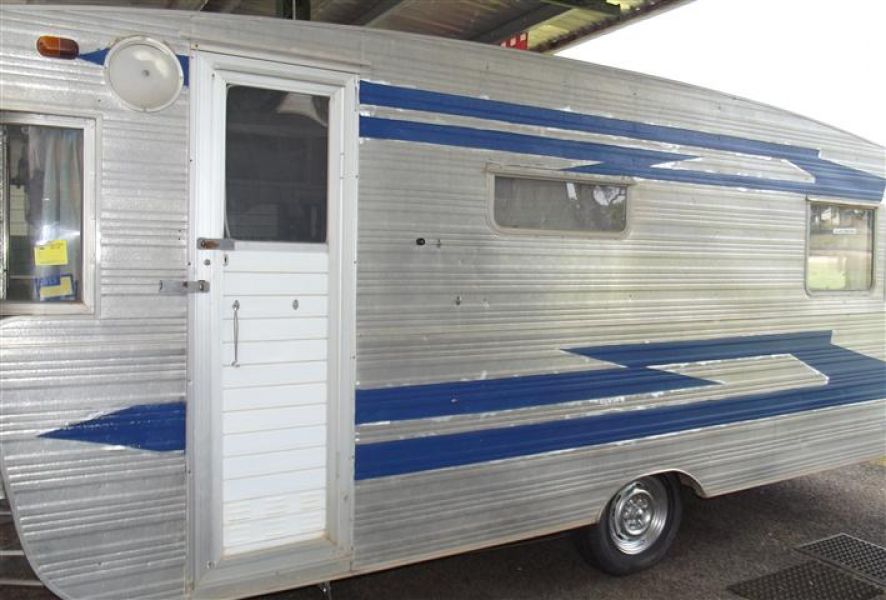 SN1625  VISCOUNT 16' CLASIC TOURER 