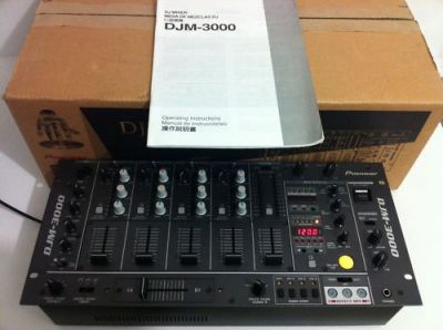 Pioneer Pro DJ 4 CH Professional Mixer SVM-1000----1500Euro