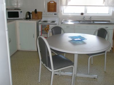 FULLY FURNISHED 3 BEDROOM 2 BATHROOM HOUSE RETURNING $600 PER WEEK