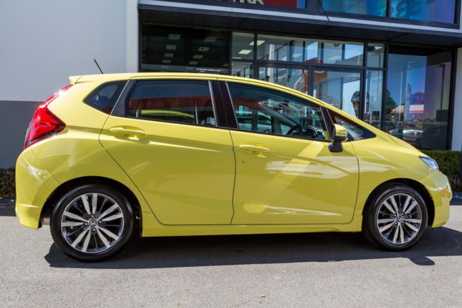 Buy Honda Jazz VTi-S 2015 car in yellow colour online at Keema Cars