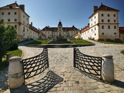 OLD COBLESTONES by LUXURYSTYLE.ES . RECLAIMED COBLESTONES . GRANIT PAVERS