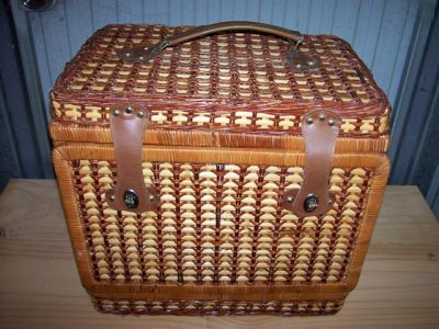 LARGE CANE LINE PICNIC BASKET