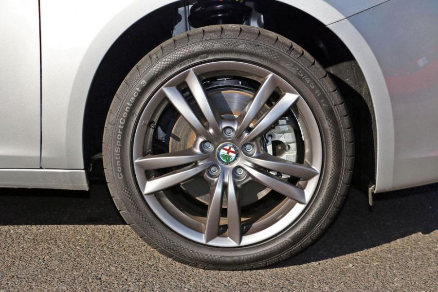 Buy Alfa Romeo Giulietta Distinctive 2014 car at Keema Cars