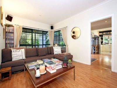 3 Bedroom, 2 bath comprised house for sale in Croydon, VIC 3136