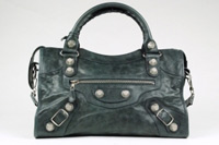 ITALIAN COMPANY SELLS WHOLESALE PRADA, GUCCI, BURBERRY, DOLCE&GABBANA BAGS, shoes, apparel, accessor