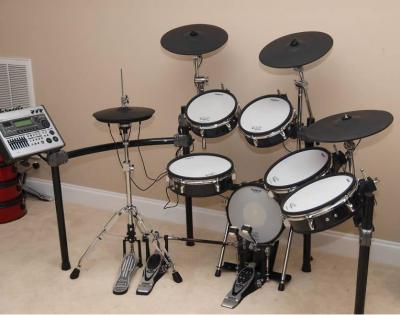 Yamaha Tyros 3 61-Key Arranger Workstation Keyboard $2480usd