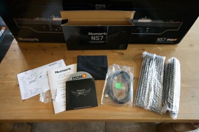 For Sale Brand new 2X CDJ-350 + DJM-350 Mixer Package