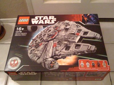 Lego Ultimate Collector's Millennium Falcon - Star Wars Set 10179
