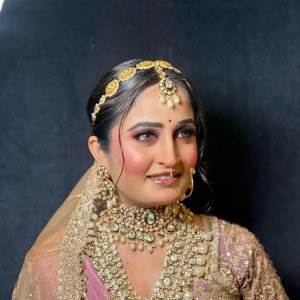 Lakmé Academy, Saket – Master Best Bridal Makeup Course in Saket